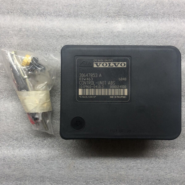 Genuine Volvo C30 2.5l 5 Cylinder Turbo Control Unit Brand New 30683048