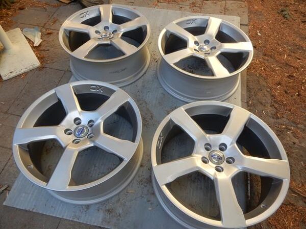 GENUINE 20" VOLVO CRATUS XC60 XC90 ALLOY RIMS 8X20 ET49 - Image 4