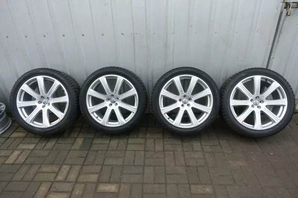 Volvo XC90 9Jx21 ET 38,5 5x108 275/40