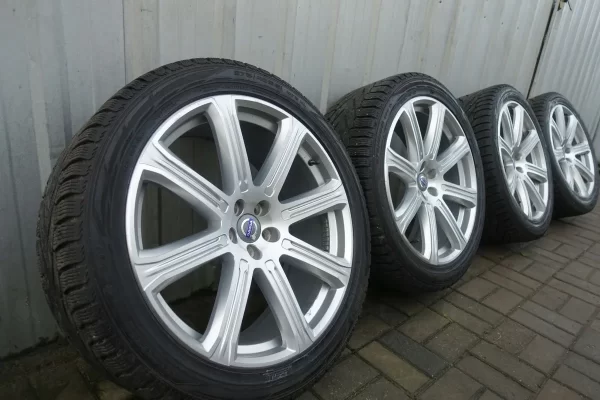 Volvo XC90 9Jx21 ET 38,5 5x108 275/40 - Image 4