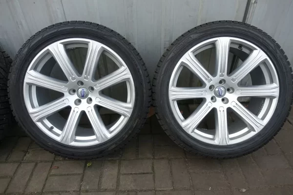 Volvo XC90 9Jx21 ET 38,5 5x108 275/40 - Image 6