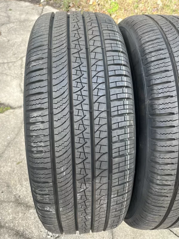 Volvo XC40 20 Inch Wheels OEM Pirelli Tire 245/45R20 - Image 10
