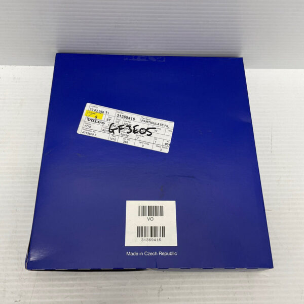 VOLVO S40 MK2 Front Mudflaps Set 31261689 NEW GENUINE - Image 3